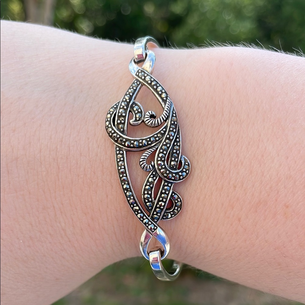 Vintage Suspicion 925 Sterling Silver & Marcasite Swirls Tension Bangle Bracelet